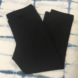 Old Navy High Rise Capri Compression Leggings